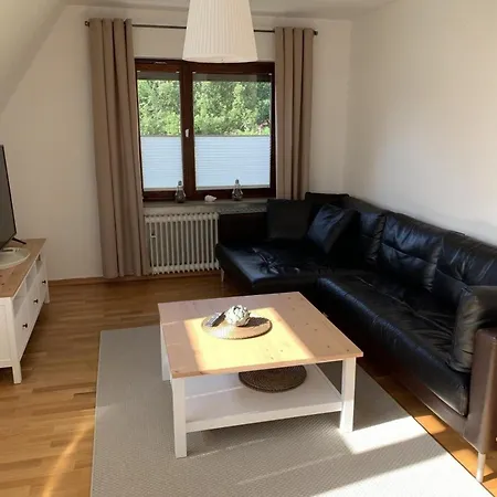 Heimelige Nesco Mit Balkon Und Garten